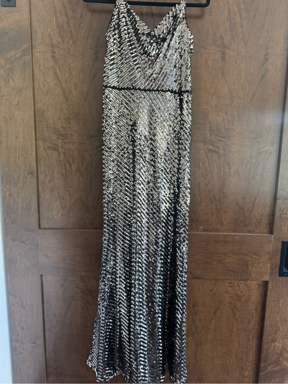 NWOT Vince Camuto Stretch Silver Sequin Drape Neck Evening Gown